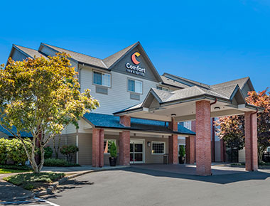 exterior of Comfort Inn & Suites Tualatin - Portland South