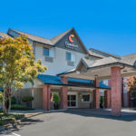 front exterior of Comfort Inn & Suites Tualatin - Portland South